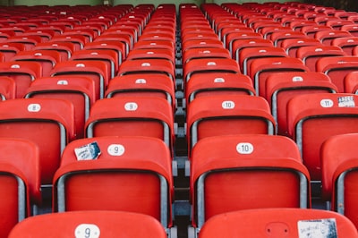 ليفربول وتوتنهام هوتسبيرصراع العمالقة في الدوري الإنجليزي